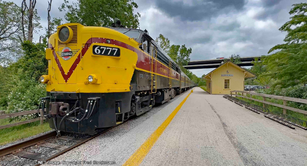 CVSR 6777 is deadheading on this journey.